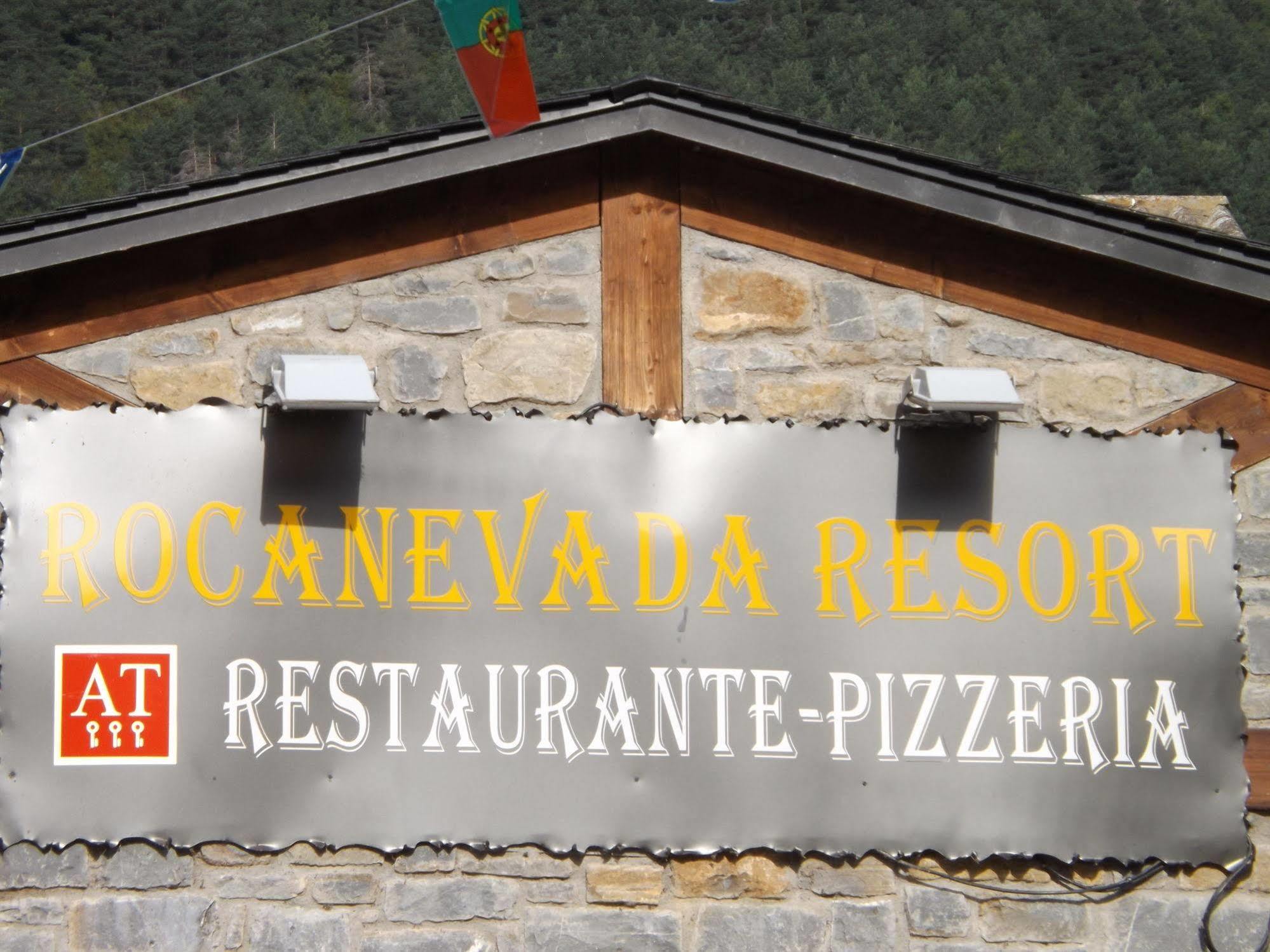 Roca Nevada Suites Villanúa Exteriér fotografie